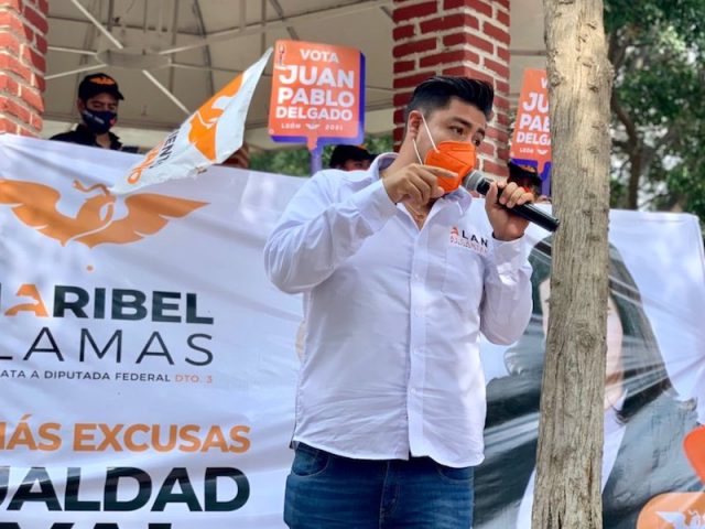 Con pintura roja sobre una fotografía de su rostro, un candidato homosexual fue amenazado en Guanajuato