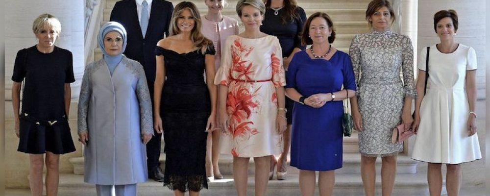 El hombre que se coló en la foto de primeras damas de cumbre de la OTAN